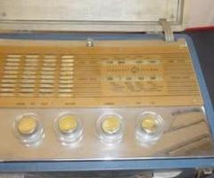 PYE Portable Mains/Batt Valve Radio