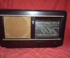 PHILIPS Type 381A Bakelite Radio