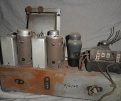 Vintage Valve Radio Chassis. Make Unknown